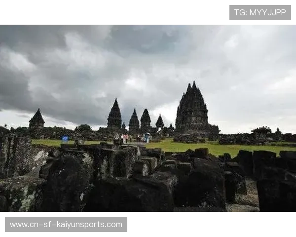 印度投球火力惊人，连续零封对手，印度踢球