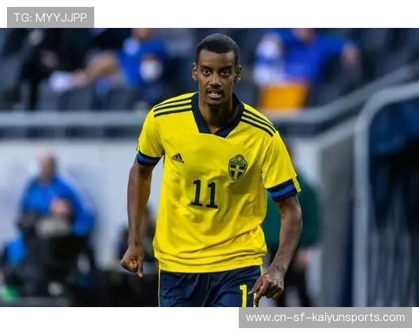 球迷看疯了！伊萨克训练照+跑位太像巅峰苏神！，伊萨克数据